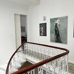 Stylish Boutique Duplex - Orange - 2 Double Bedrooms Hamrun