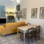 Stylish Boutique Duplex - Orange - 2 Double Bedrooms * Hamrun