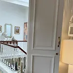 Stylish Boutique Duplex - Orange - 2 Double Bedrooms Hamrun