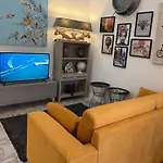 Stylish Boutique Duplex - Orange - 2 Double Bedrooms * Hamrun
