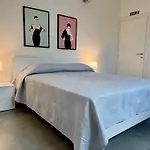 아파트 Stylish Boutique Duplex - Orange - 2 Double Bedrooms *