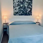 Stylish Boutique Duplex - Orange - 2 Double Bedrooms 아파트 Hamrun