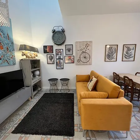 דירה Stylish Boutique Duplex 'orange' - 2 Double Bedrooms - 5 Mins To Valletta Centre