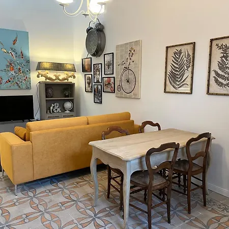Stylish Boutique Duplex 'orange' - 2 Double Bedrooms - 5 Mins To Valletta Centre * Hamrun
