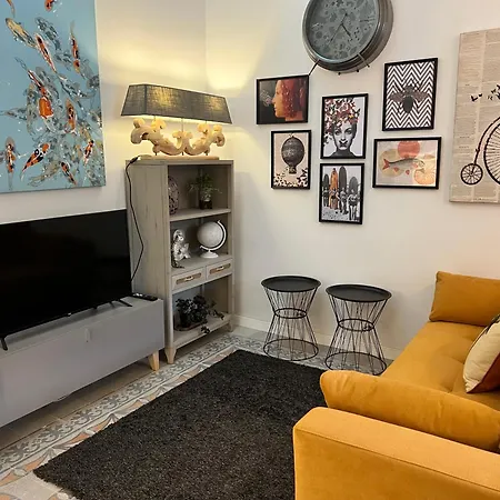 Stylish Boutique Duplex 'orange' - 2 Double Bedrooms - 5 Mins To Valletta Centre דירה