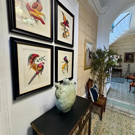 Stylish Boutique Duplex 'orange' - 2 Double Bedrooms - 5 Mins To Valletta Centre דירה *