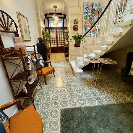 Apartment Stylish Boutique Duplex - Orange - 2 Double Bedrooms Hamrun