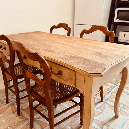 Stylish Boutique Duplex 'orange' - 2 Double Bedrooms - 5 Mins To Valletta Centre דירה