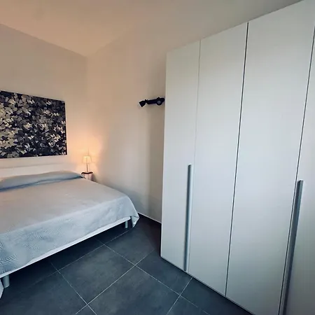 Apartment Stylish Boutique Duplex - Orange - 2 Double Bedrooms