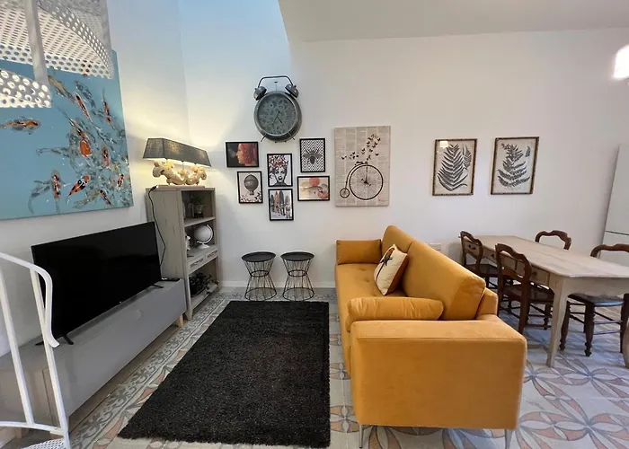 아파트 Stylish Boutique Duplex - Orange - 2 Double Bedrooms