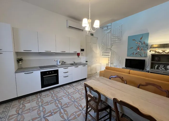 아파트 Stylish Boutique Duplex - Orange - 2 Double Bedrooms *