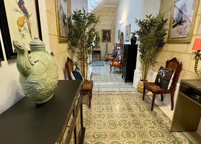 Apartman Stylish Boutique Duplex - Orange - 2 Double Bedrooms *