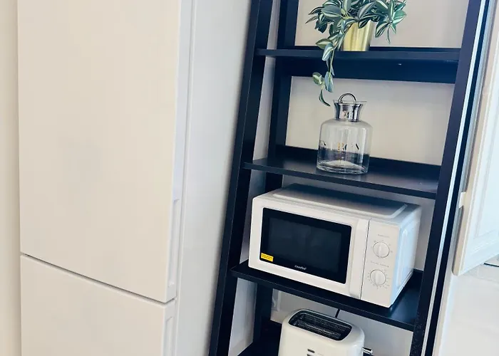 Stylish Boutique Duplex - Orange - 2 Double Bedrooms * Hamrun