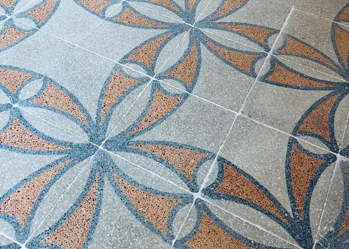 Stylish Boutique Duplex - Orange - 2 Double Bedrooms * Hamrun