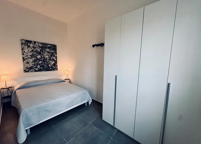 Apartman Stylish Boutique Duplex - Orange - 2 Double Bedrooms