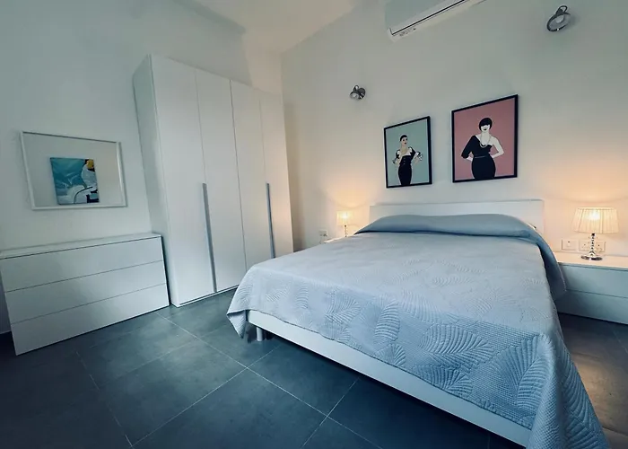 Stylish Boutique Duplex - Orange - 2 Double Bedrooms Apartman *