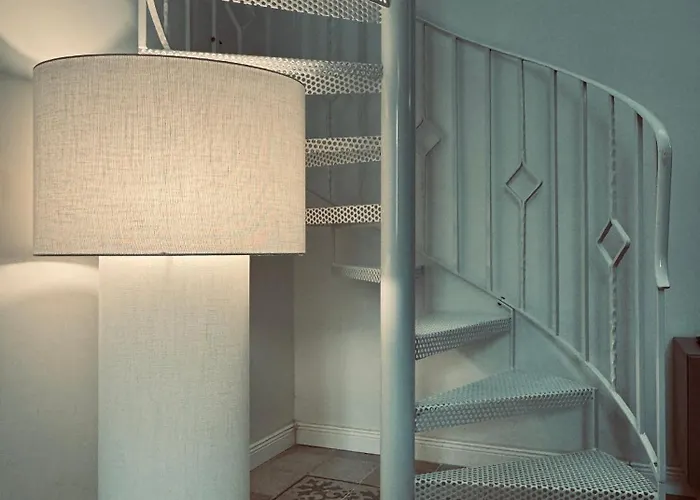 Stylish Boutique Duplex - Orange - 2 Double Bedrooms Hamrun