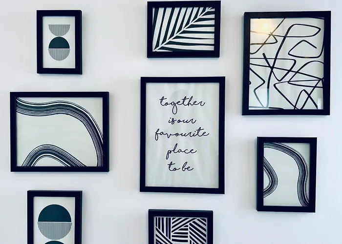 Stylish Boutique Duplex - Orange - 2 Double Bedrooms Apartman