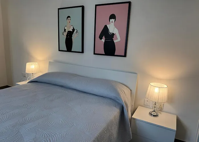 Stylish Boutique Duplex - Orange - 2 Double Bedrooms Apartman *