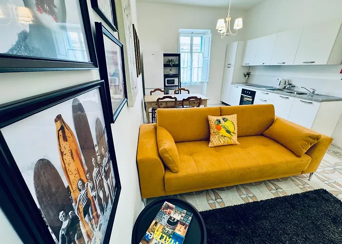 Stylish Boutique Duplex - Orange - 2 Double Bedrooms Apartman Hamrun