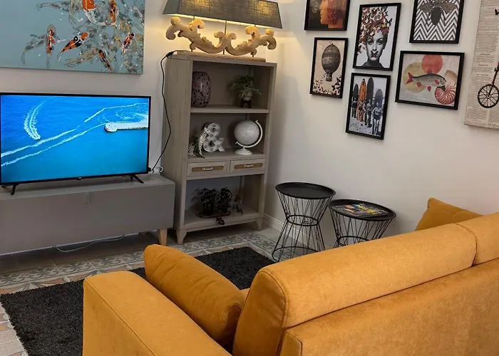 Stylish Boutique Duplex - Orange - 2 Double Bedrooms * Hamrun