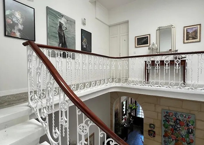 Stylish Boutique Duplex - Orange - 2 Double Bedrooms 아파트 *