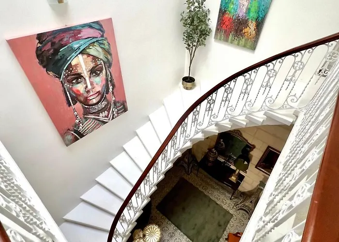 Stylish Boutique Duplex - Orange - 2 Double Bedrooms 아파트